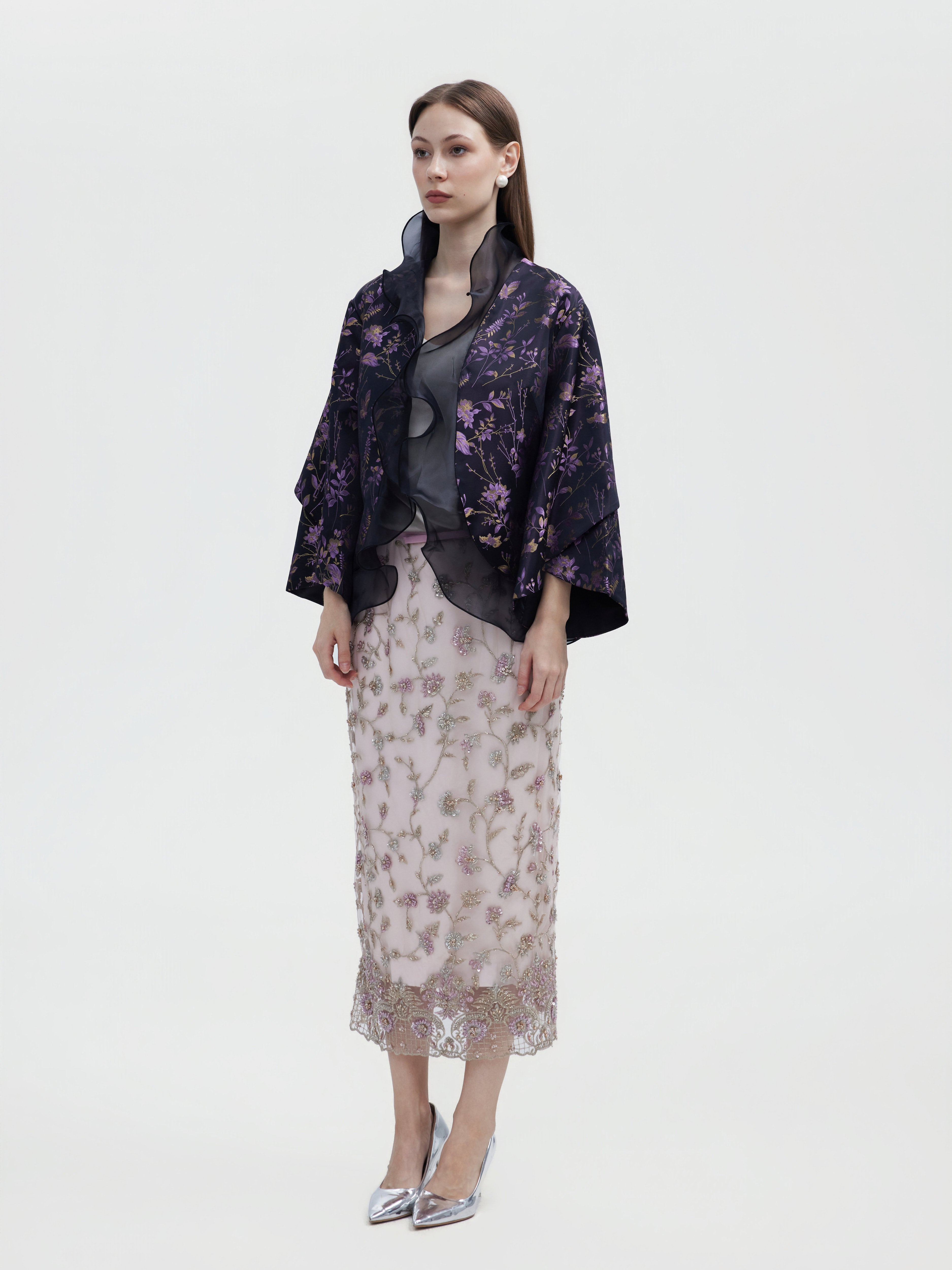 BLACK FLORAL EMBROIDERED JACKET