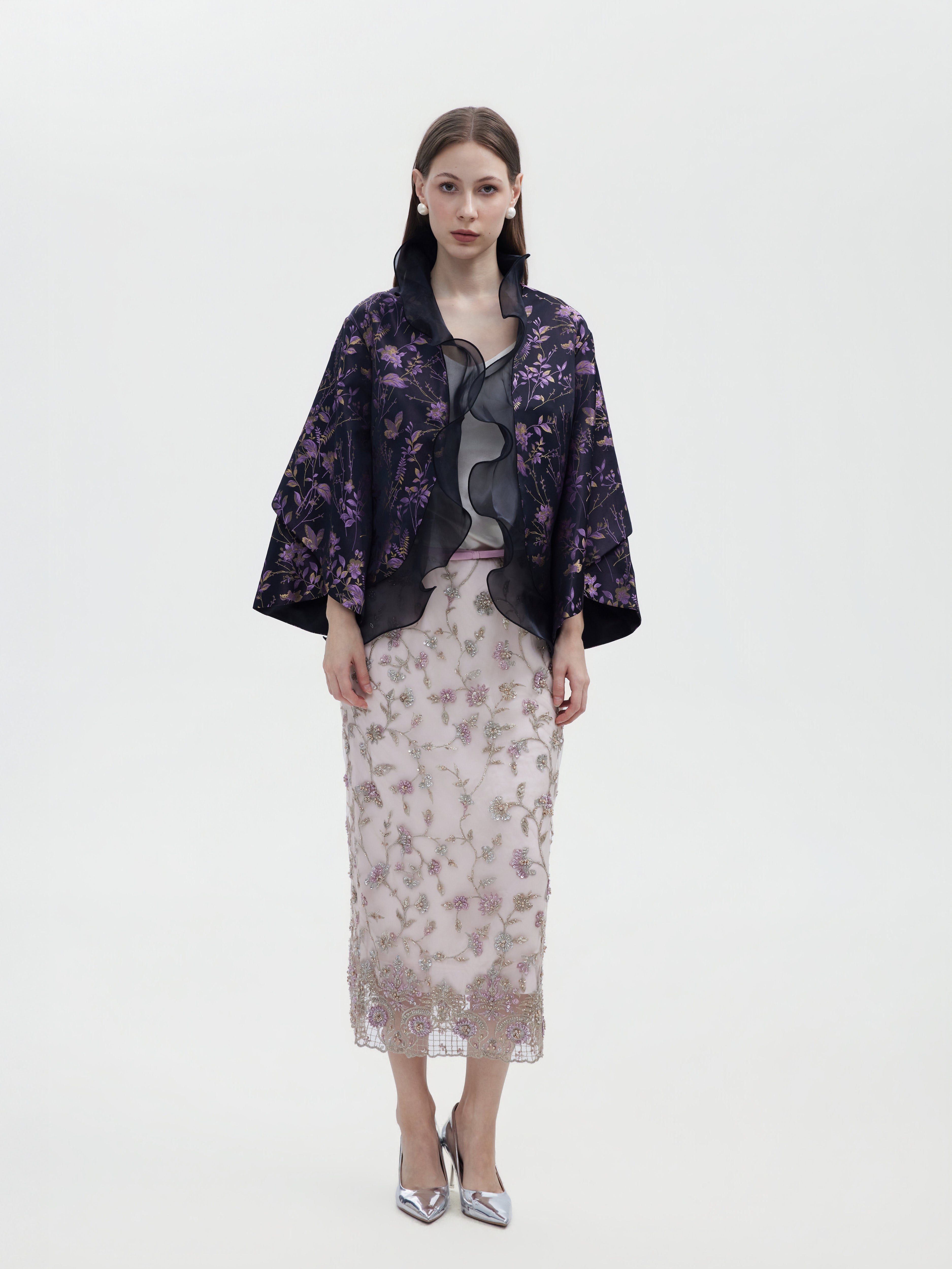 BLACK FLORAL EMBROIDERED JACKET