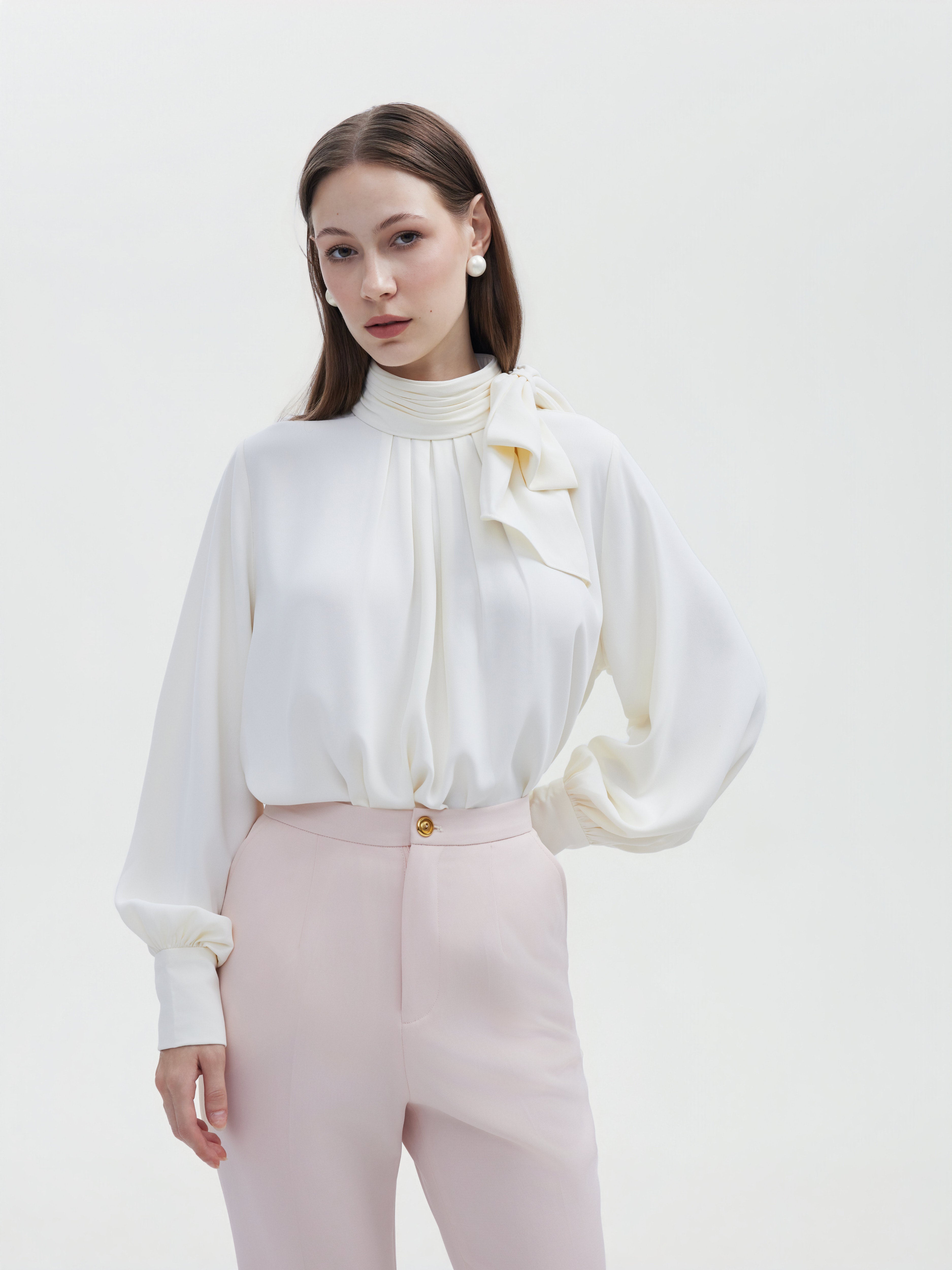 CREAM BOW NECK ACETIC TOP