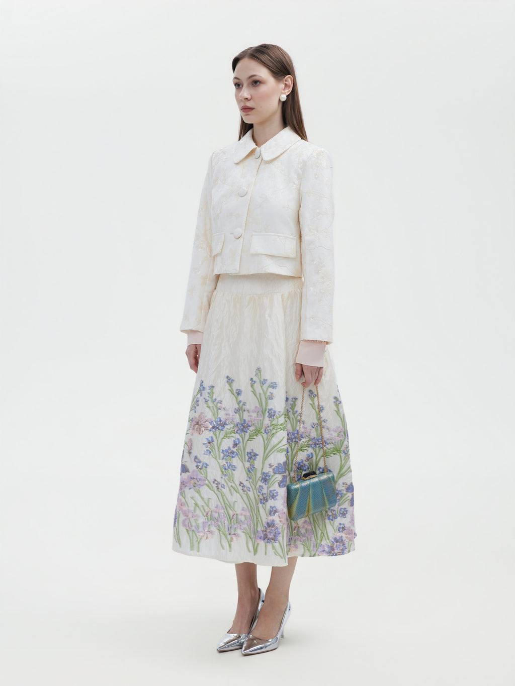 IVORY FLORAL EMBODIED CROPPED JACKET