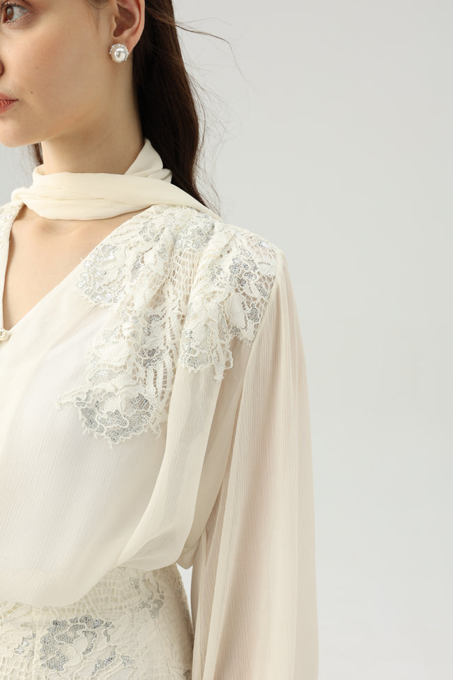Chiffon shirt with lace Main Image