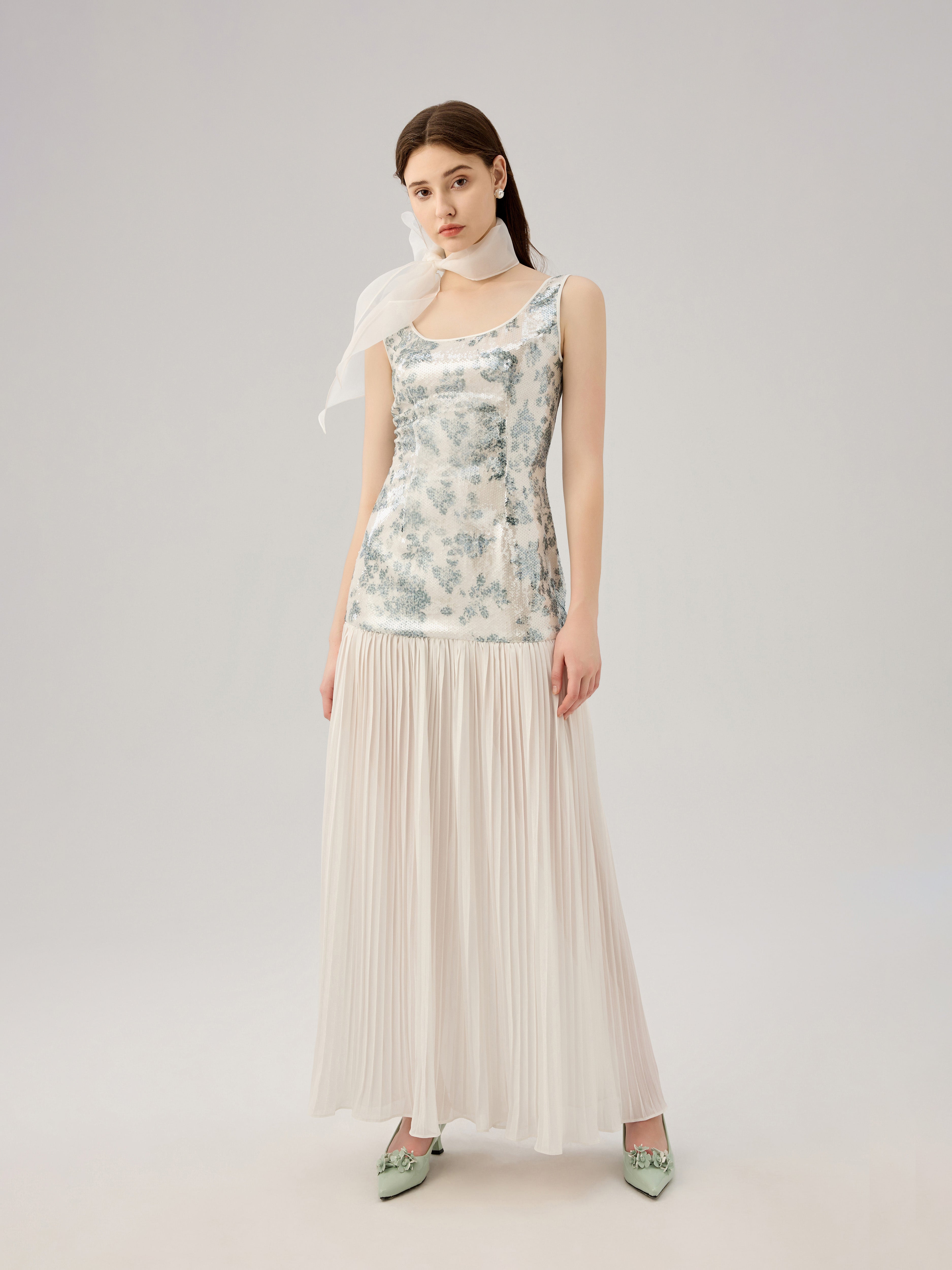 FLORAL SEQUINS PLEAT DRESS