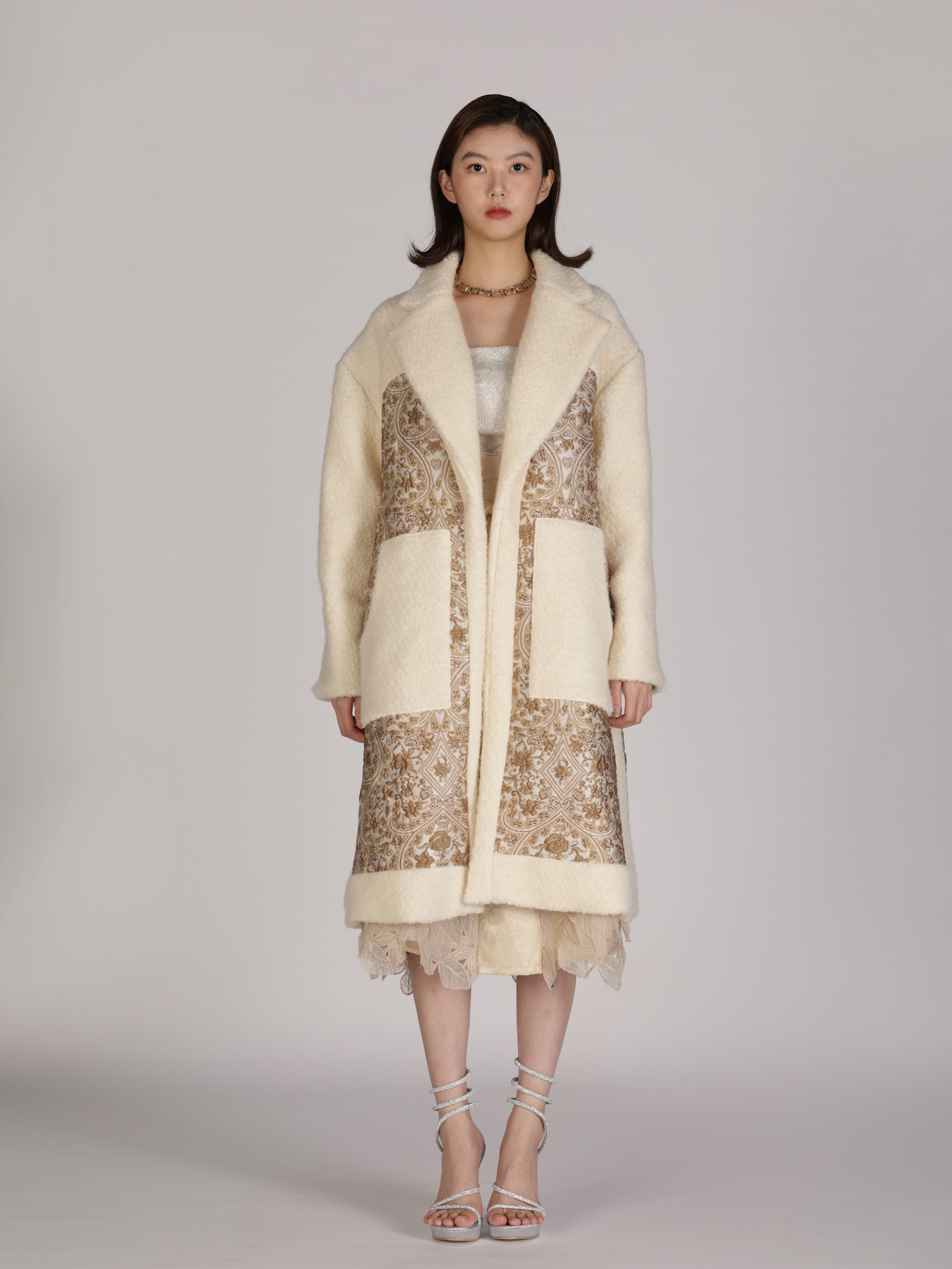 DROPPED SHOULDER COAT